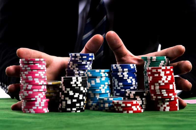 Poker là game bài đòi hỏi trí tuệ của người chơi