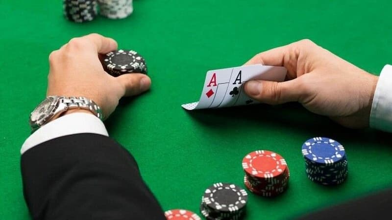 Cách chơi game bài Poker